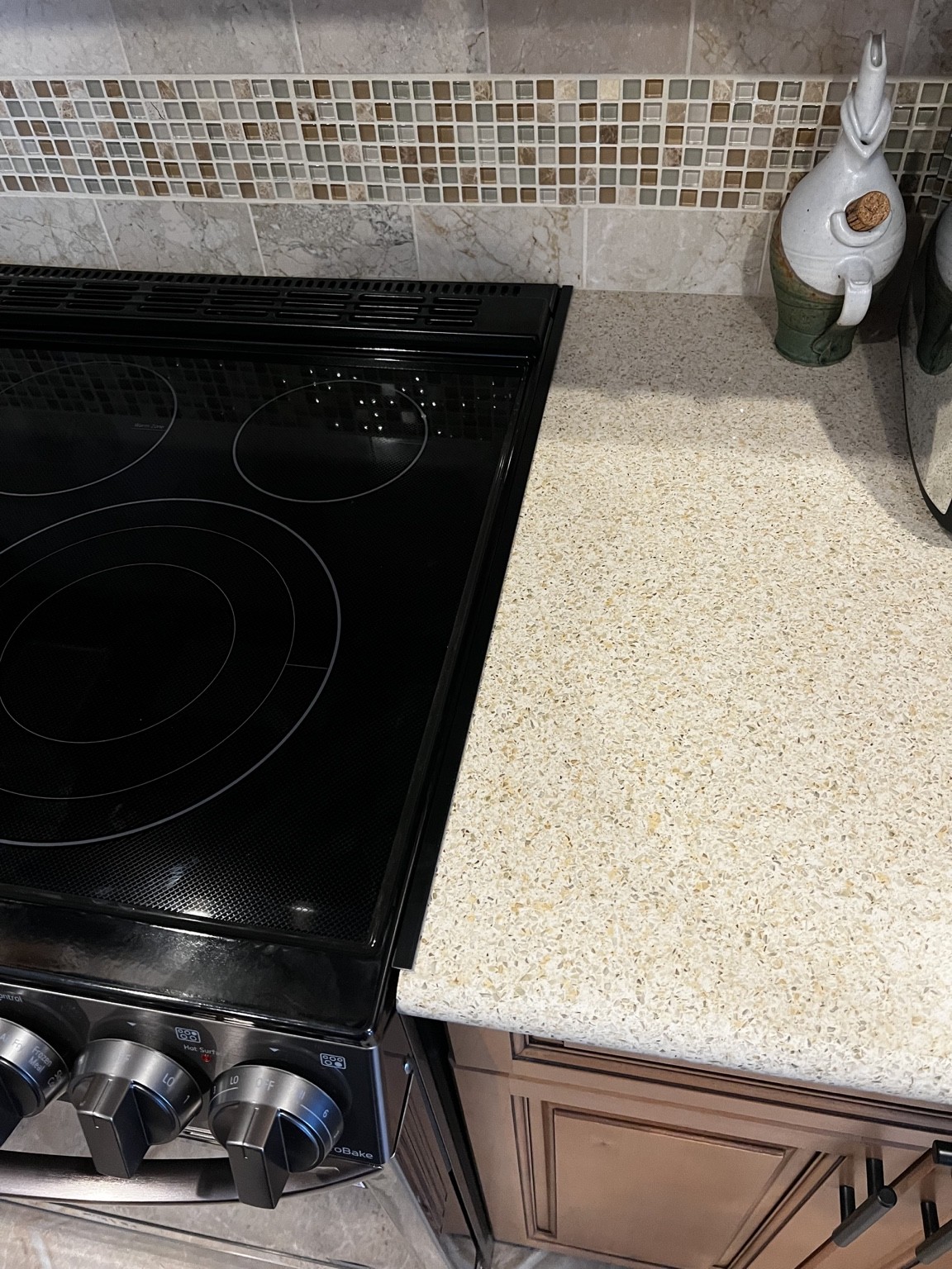 Custom trim along the range edge